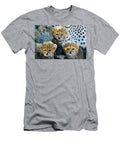 1 Close Up of Cheetah Acinonyx Jubatus Panoramic Images T-Shirt
