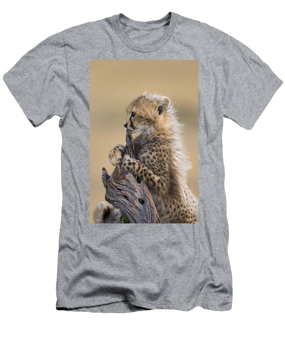 Cheetah Cub Maasai Mara Reserve Suzi Eszterhas T-Shirt